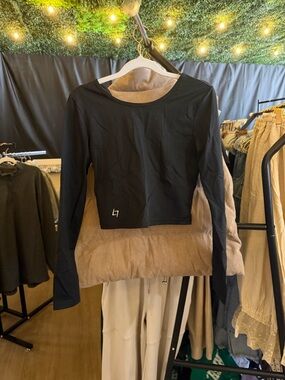 Black Long-Sleeve Crop Top with Minimal Logo A070